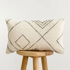 Akar